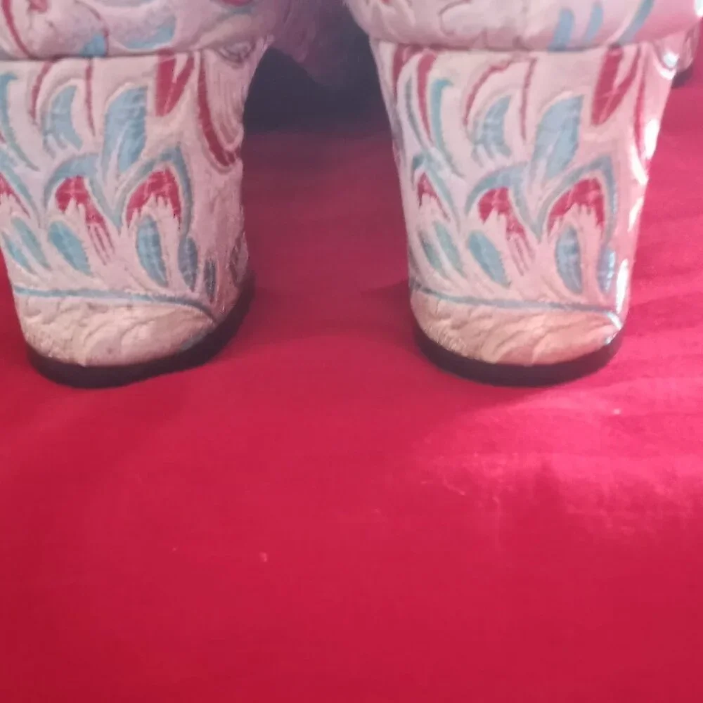 Vaneli Women's Silk Print Floral Booties size 9 - Picture 6 of 8